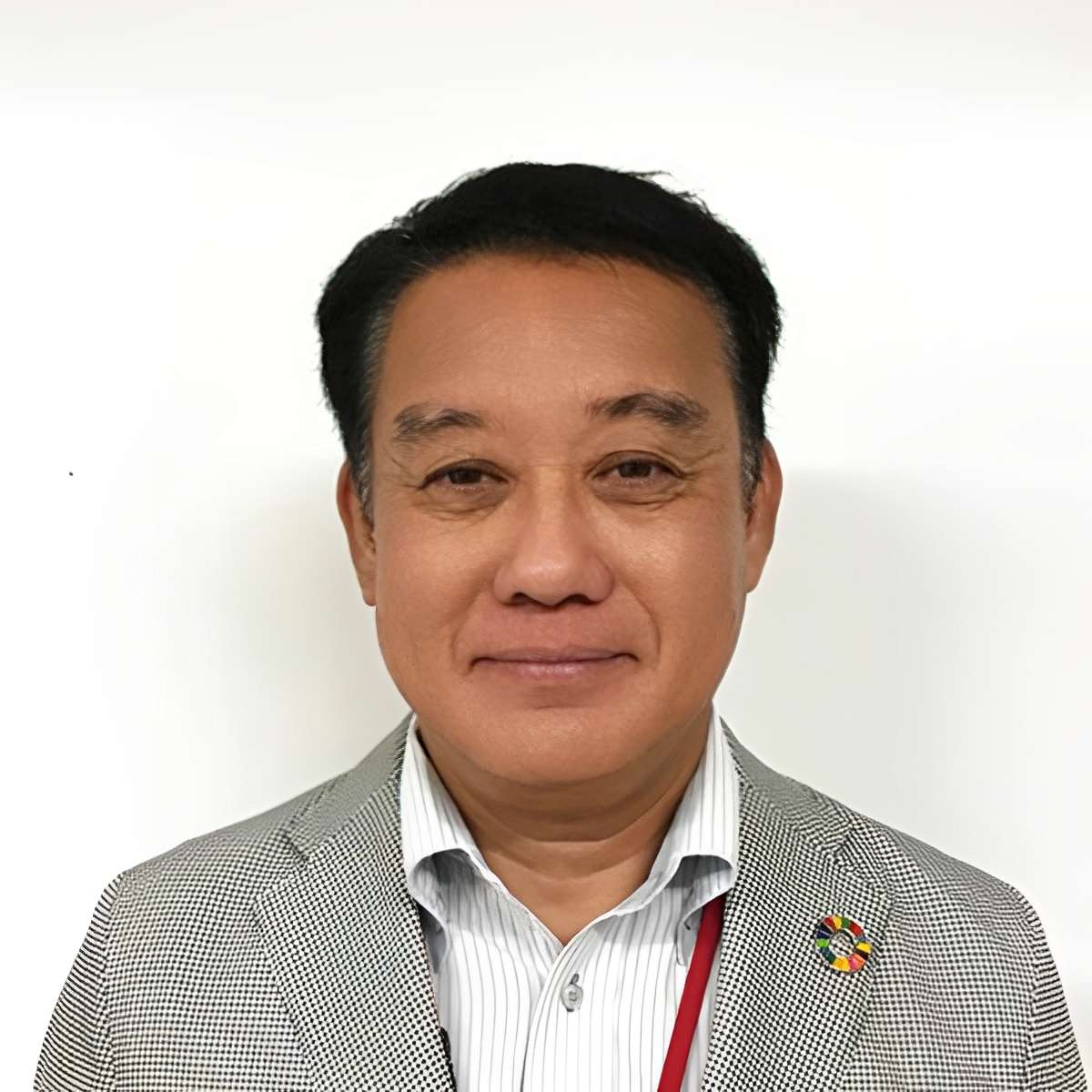 代表取締役社長 新垣 賀津治