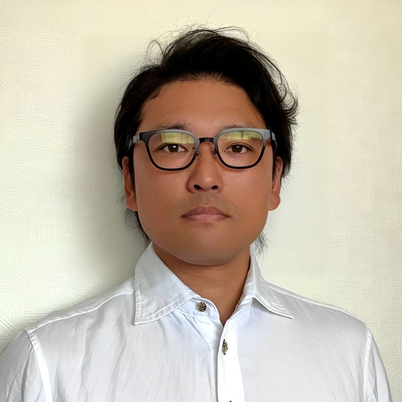 代表 吉岡 健二