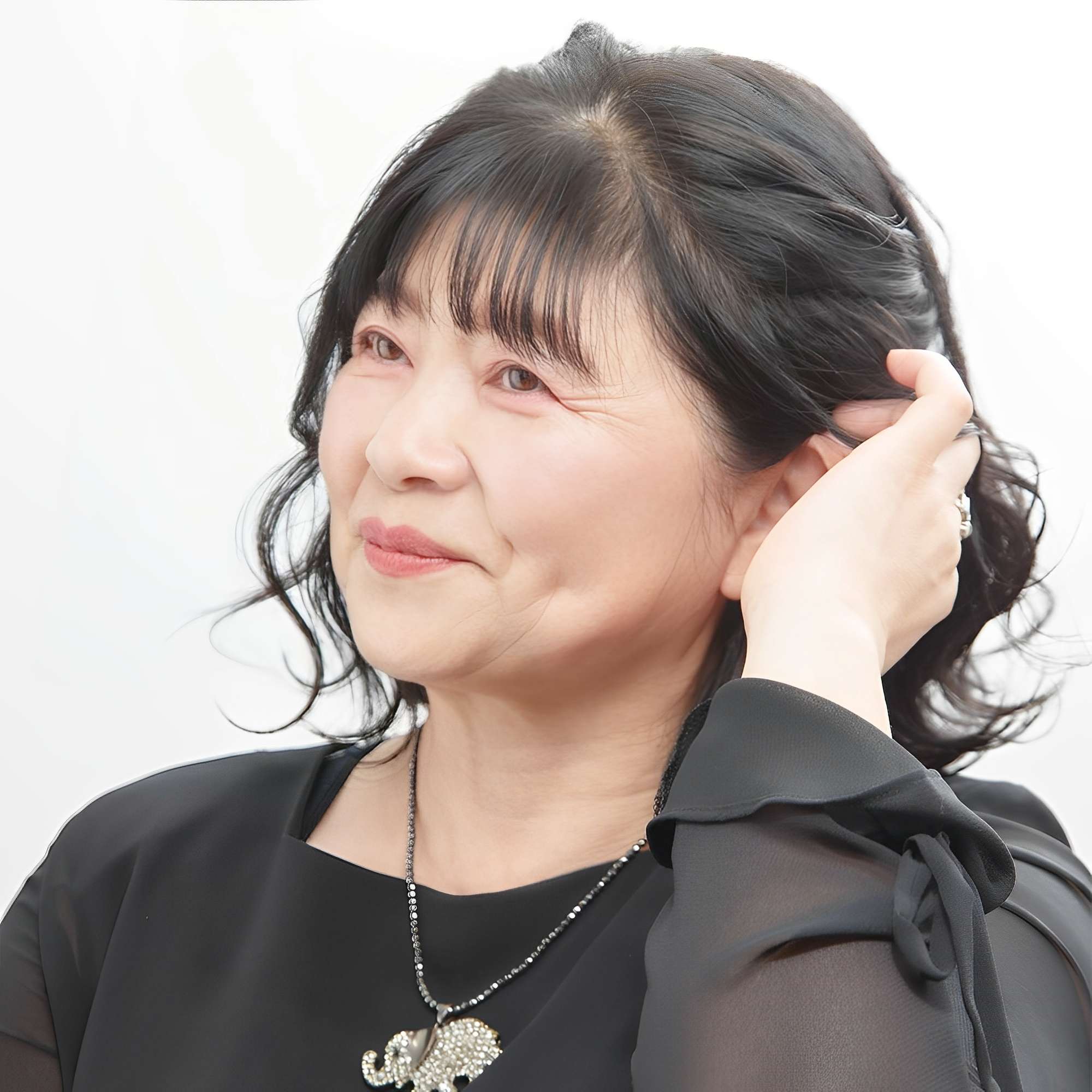 江藤ひとみ